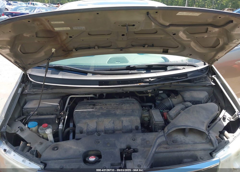 2011 HONDA ODYSSEY EX-L VIN: 5FNRL5H66BB005826
