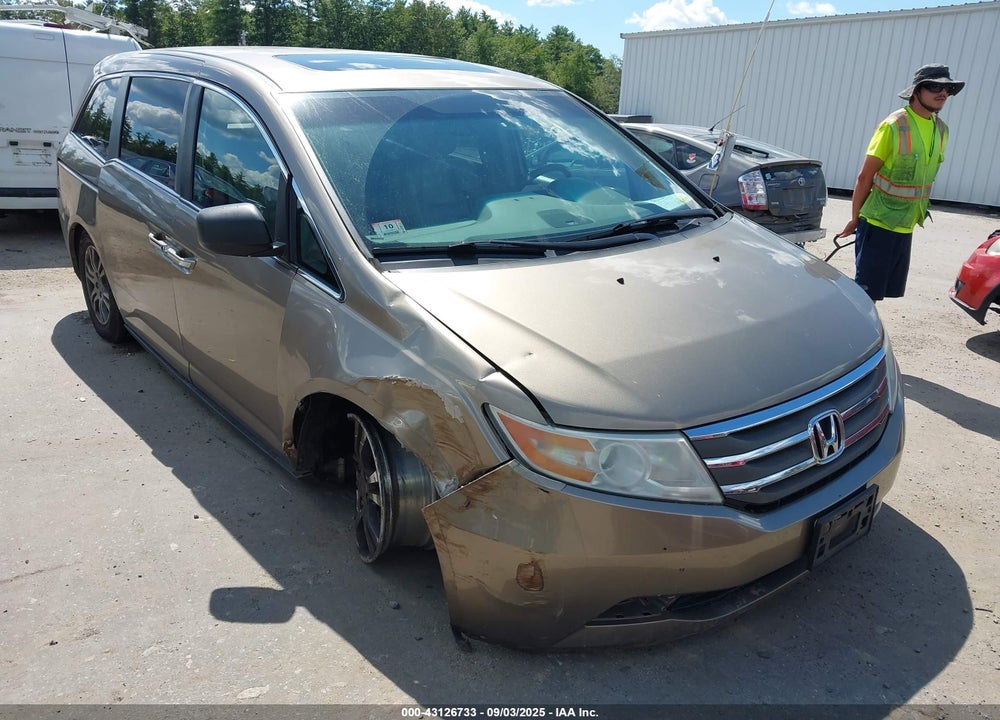 2011 HONDA ODYSSEY EX-L VIN: 5FNRL5H66BB005826