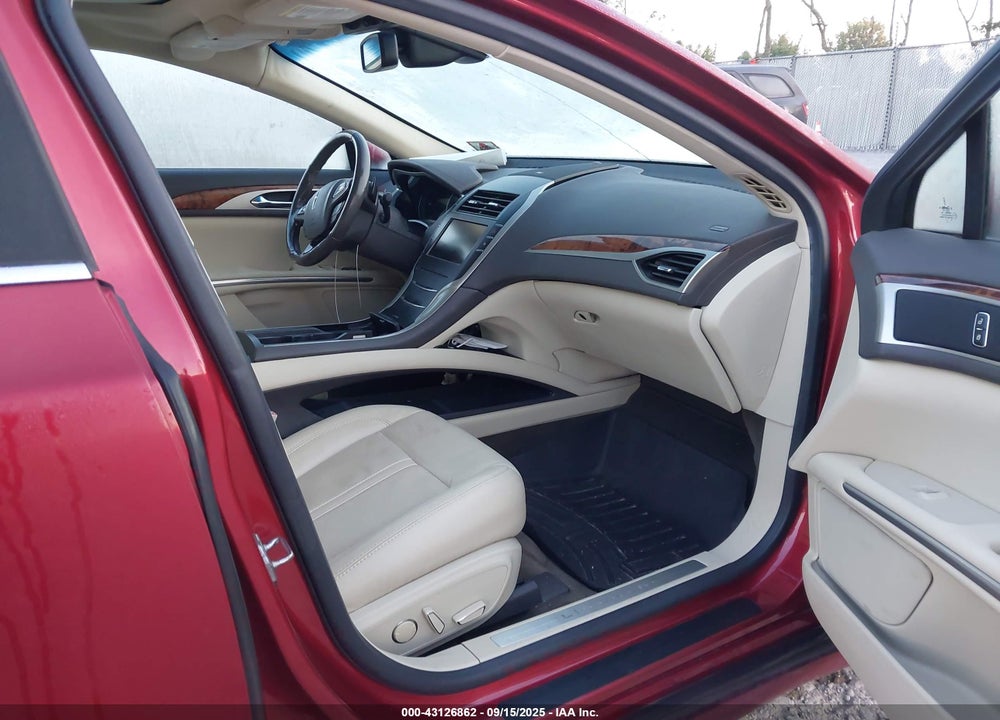 2013 LINCOLN MKZ VIN: 3LN6L2GK8DR823667