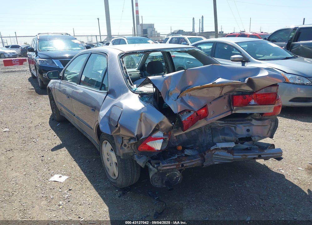 2000 HONDA ACCORD 3.0 LX VIN: 1HGCG1649YA062626