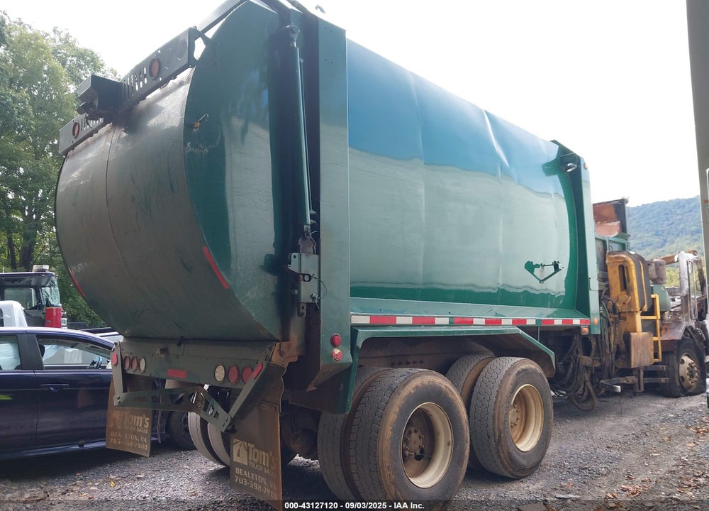 2009 PETERBILT 320 VIN: 3BPZL00X09F719176