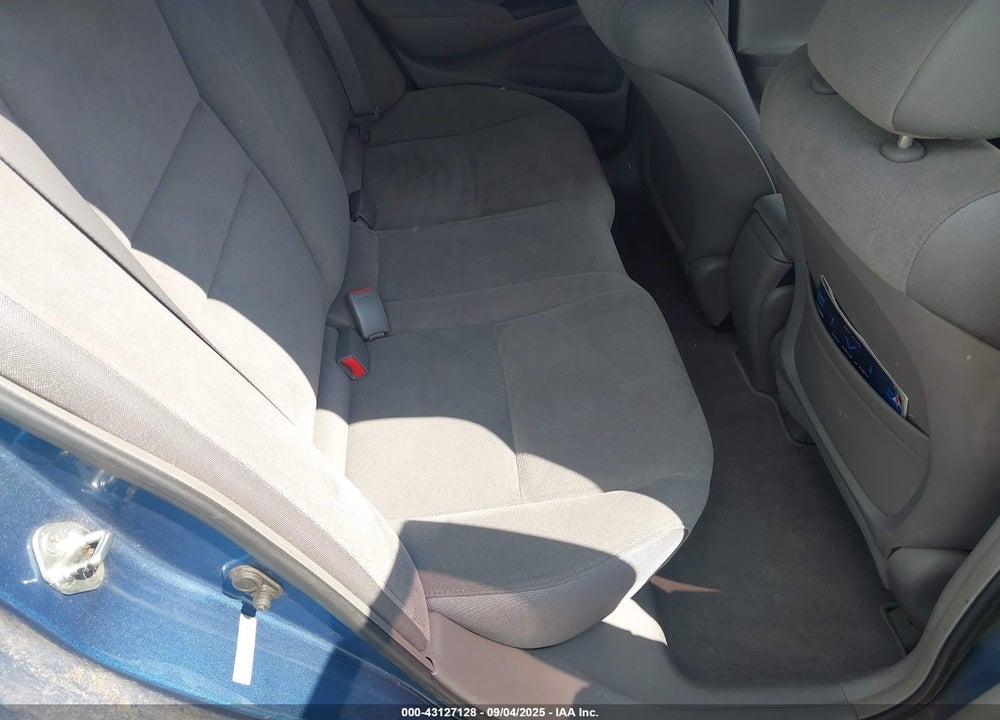 2007 HONDA CIVIC VIN: 1HGFA16577L058066