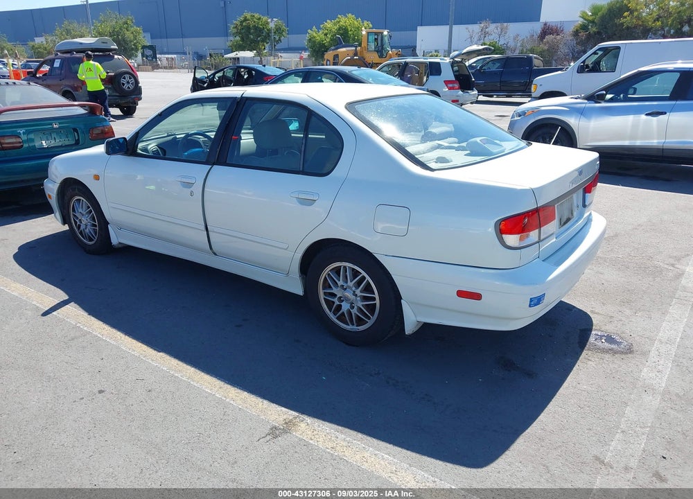 2000 INFINITI G20 LUXURY/TOURING VIN: JNKCP11A7YT301329