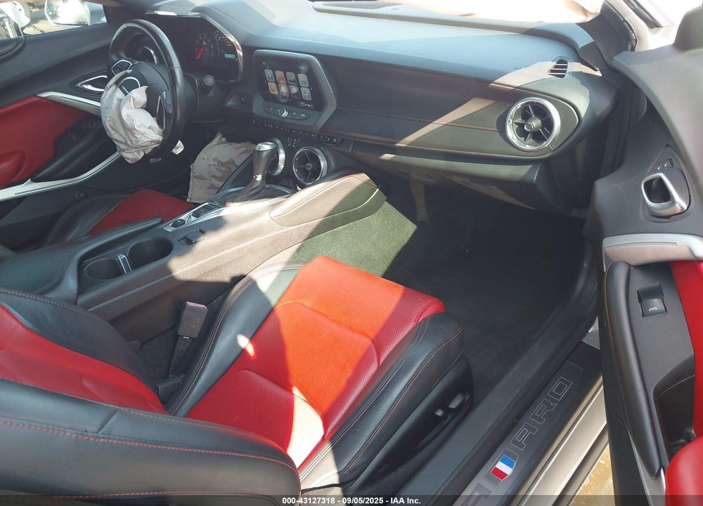 2018 CHEVROLET CAMARO VIN: 1G1FH1R70J0101140