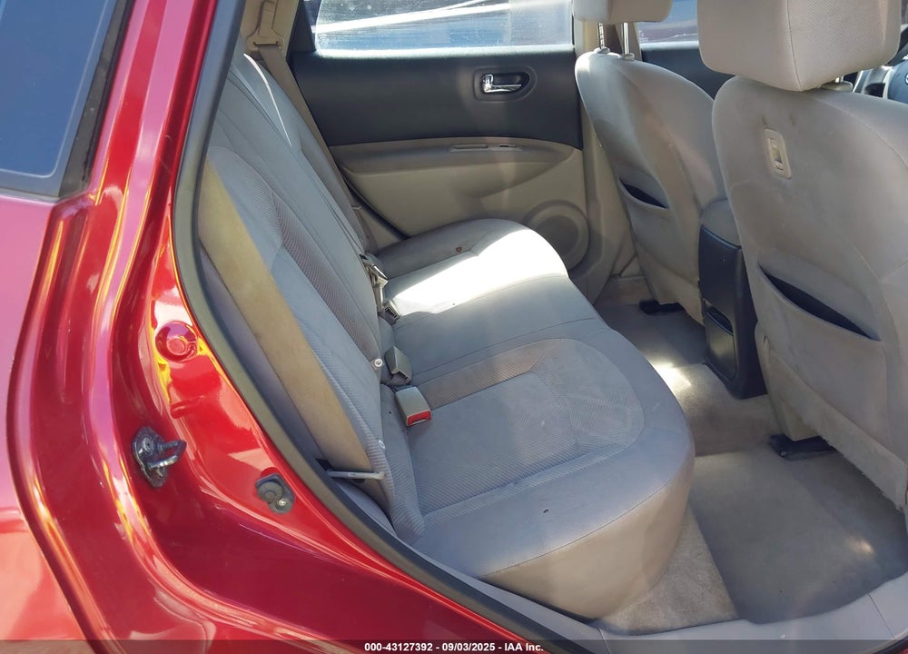2014 NISSAN ROGUE VIN: JN8AS5MT0EW606911