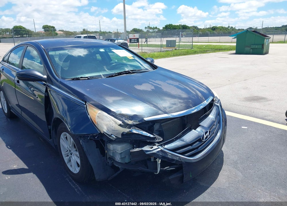 2011 HYUNDAI SONATA VIN: 5NPEB4AC1BH012955