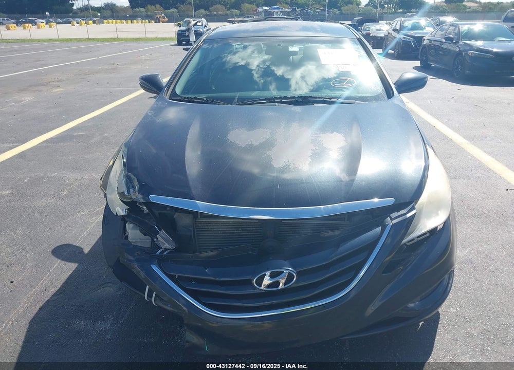 2011 HYUNDAI SONATA VIN: 5NPEB4AC1BH012955