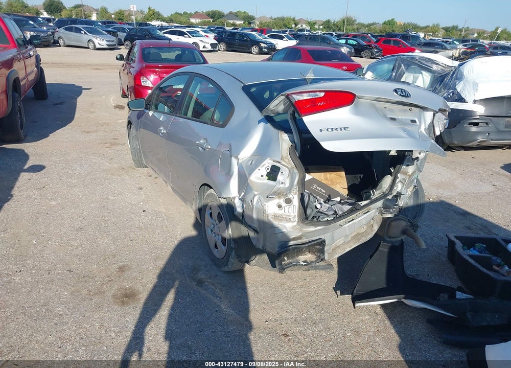 2015 KIA FORTE VIN: KNAFK4A64F5401722