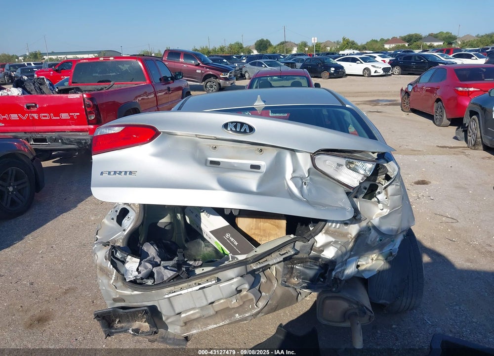 2015 KIA FORTE VIN: KNAFK4A64F5401722