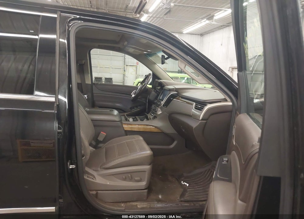 2016 GMC YUKON XL DENALI VIN: 1GKS2HKJ6GR428205