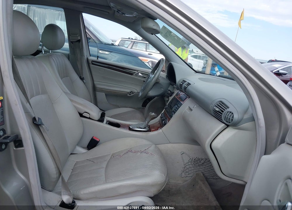 2005 MERCEDES-BENZ C 240 LUXURY VIN: WDBRF61J15A789470
