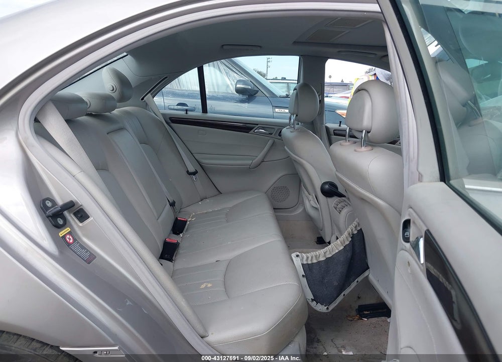 2005 MERCEDES-BENZ C 240 LUXURY VIN: WDBRF61J15A789470