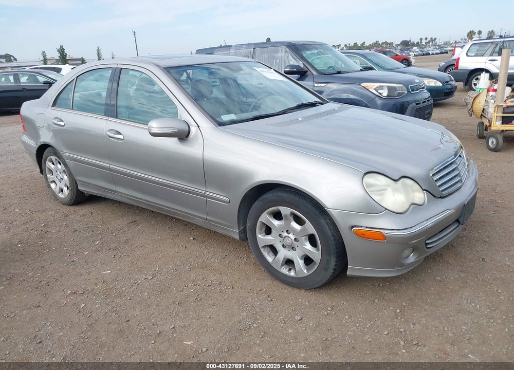 2005 MERCEDES-BENZ C 240 LUXURY VIN: WDBRF61J15A789470