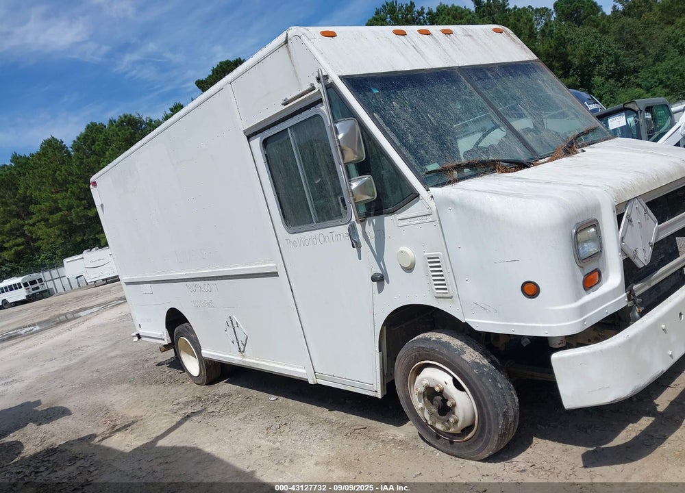 2001 FREIGHTLINER CHASSIS M LINE WALK-IN VAN VIN: 4UZAANBW91CJ22559