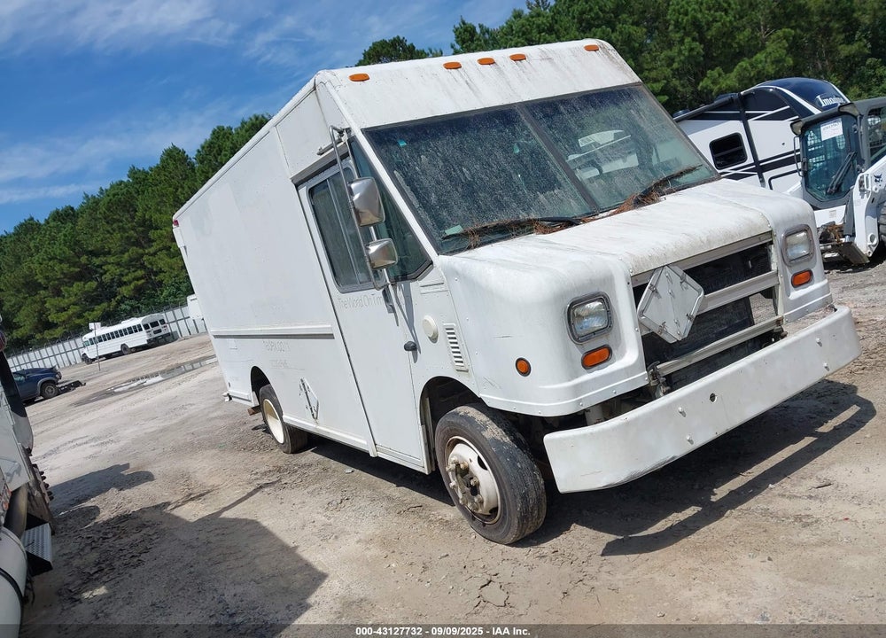 2001 FREIGHTLINER CHASSIS M LINE WALK-IN VAN VIN: 4UZAANBW91CJ22559