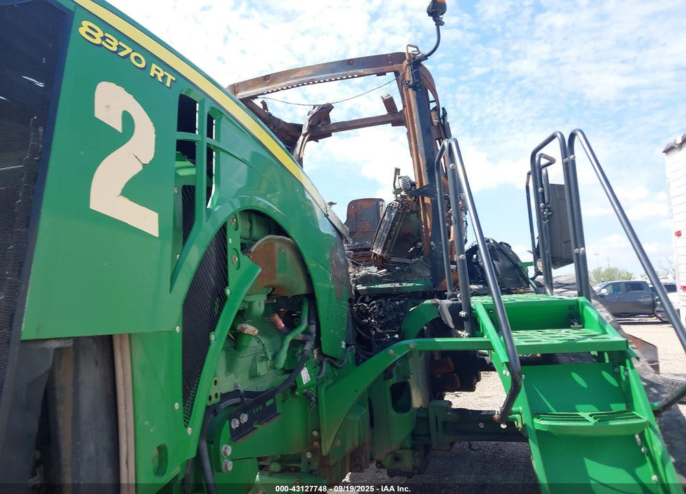 2019 JOHN DEERE 8370R TRACTOR VIN: 1RW8370RHJD920110