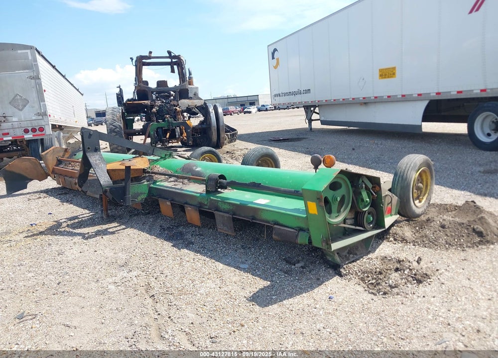 2024 JOHN DEERE 520 SHREDDER VIN: 1P00520XPPN006025