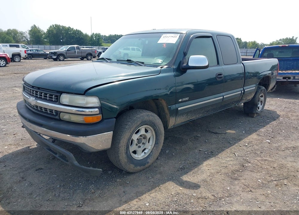 2002 CHEVROLET SILVERADO 1500 LS VIN: 2GCEK19V021217592