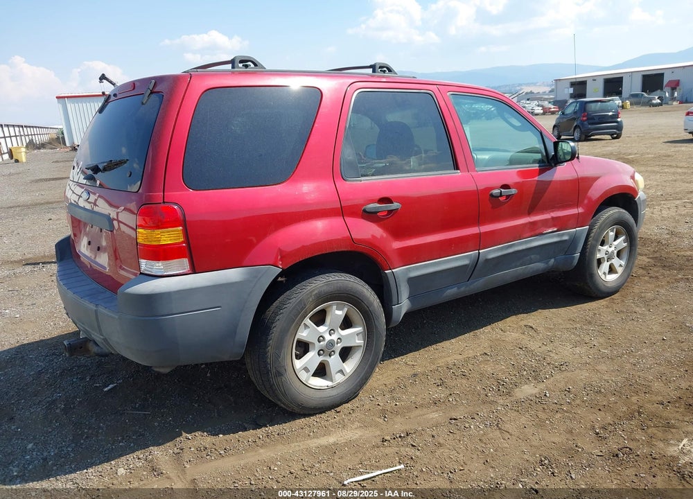 2005 FORD ESCAPE XLT VIN: 1FMYU93145KA70737