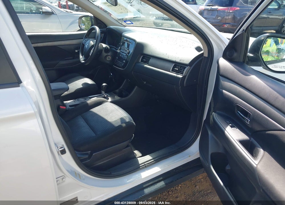 2014 MITSUBISHI OUTLANDER ES VIN: JA4AD2A35EZ014728
