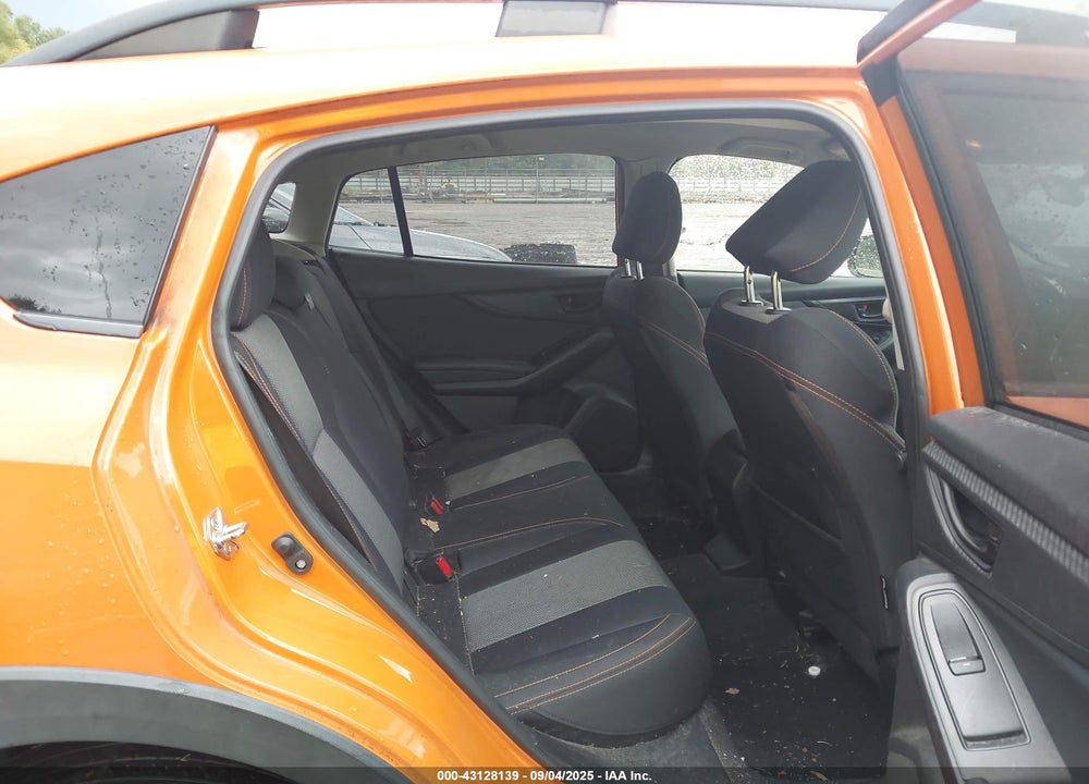 2018 SUBARU CROSSTREK VIN: JF2GTABC1JH220738
