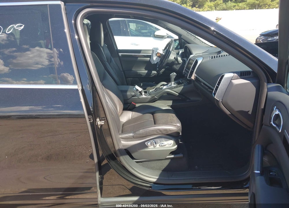 2013 PORSCHE CAYENNE VIN: WP1AA2A24DLA11163