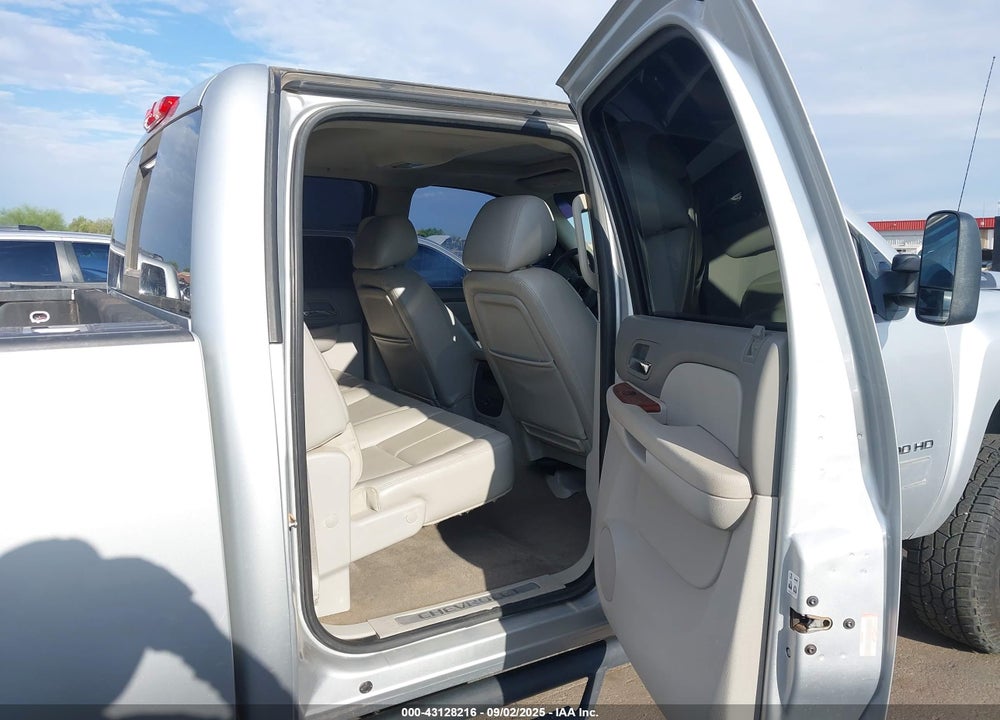 2012 CHEVROLET SILVERADO 3500HD LTZ VIN: 1GC4K1E80CF214973