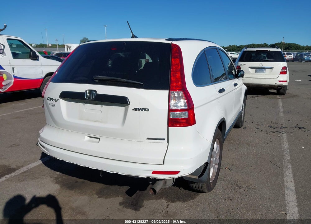 2011 HONDA CR-V SE VIN: 5J6RE4H43BL027499