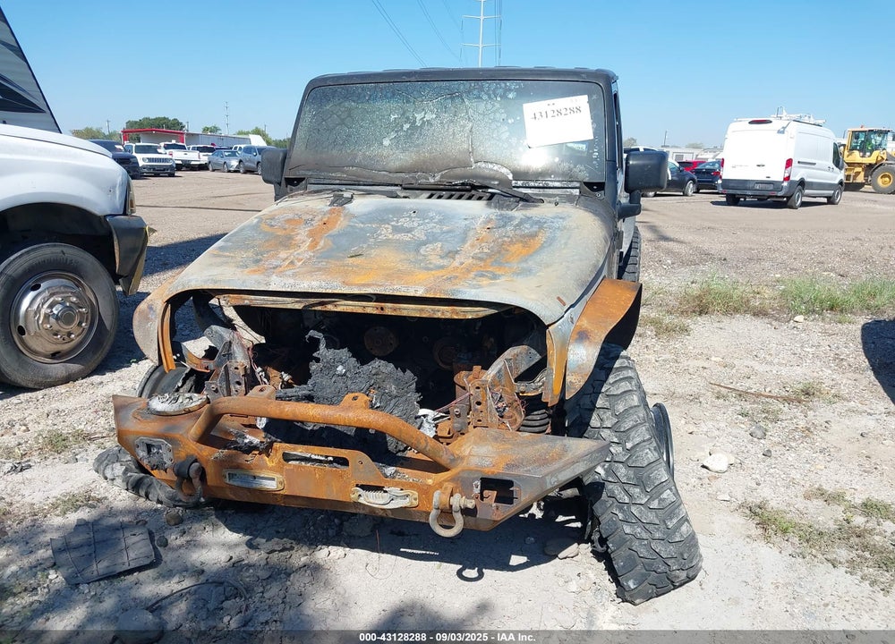 2011 JEEP WRANGLER UNLIMITED VIN: 1J4BA3H11BL575370