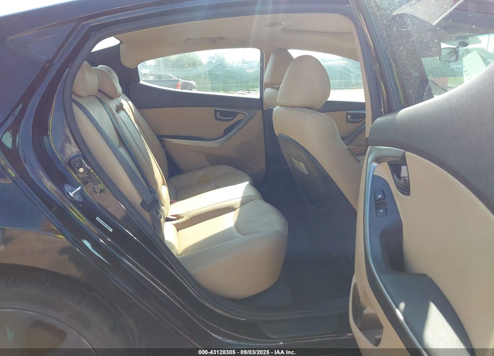 2013 HYUNDAI ELANTRA VIN: KMHDH4AE4DU988387