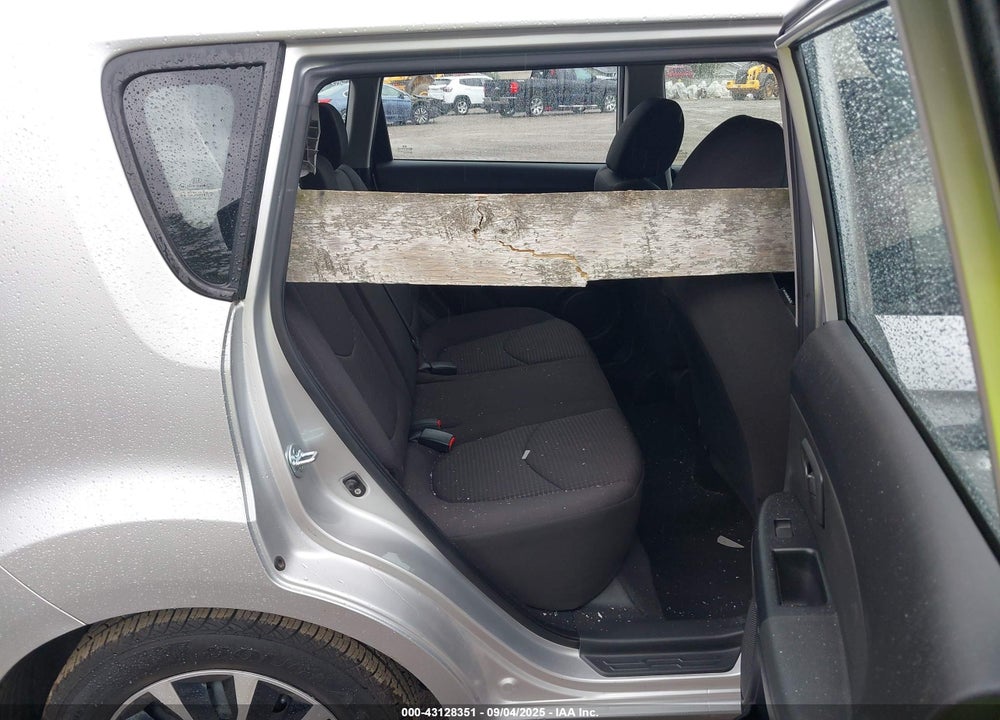 2011 KIA SOUL VIN: KNDJT2A10B7332612