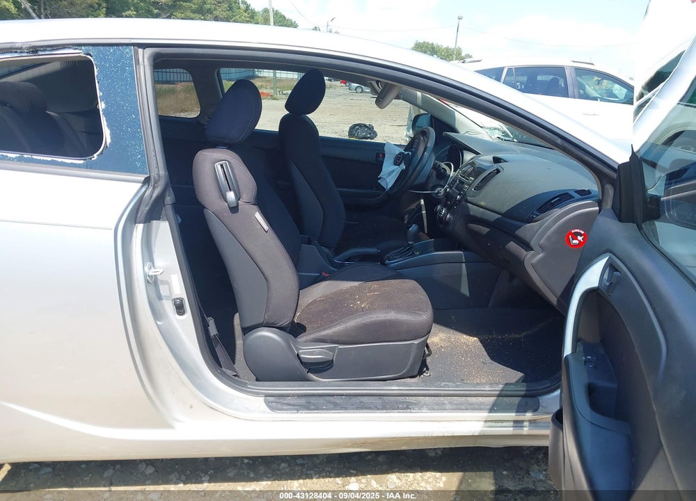 2012 KIA FORTE VIN: KNAFU6A25C5518207