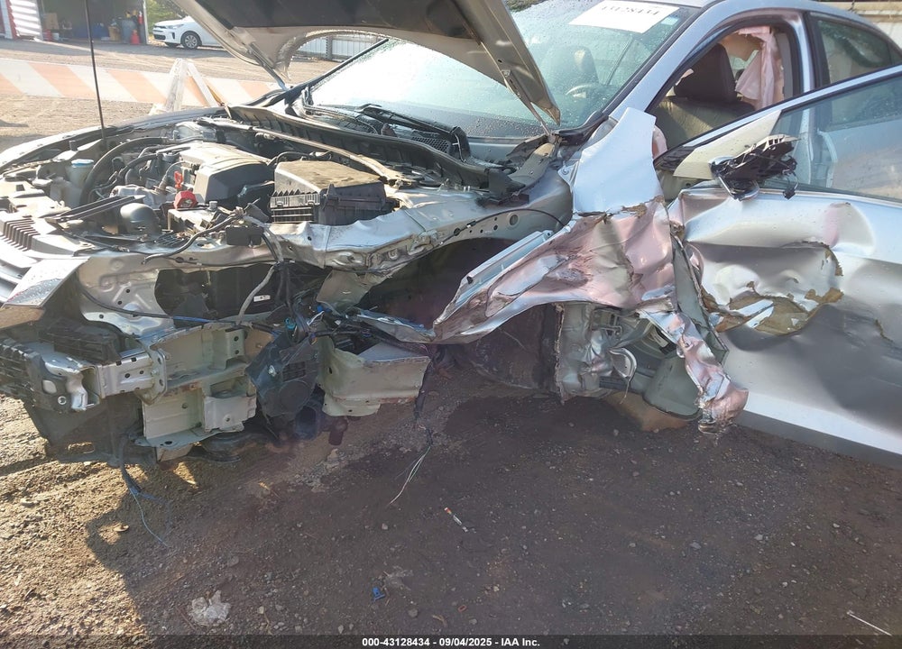 2013 HONDA ACCORD VIN: 1HGCR2F88DA029307