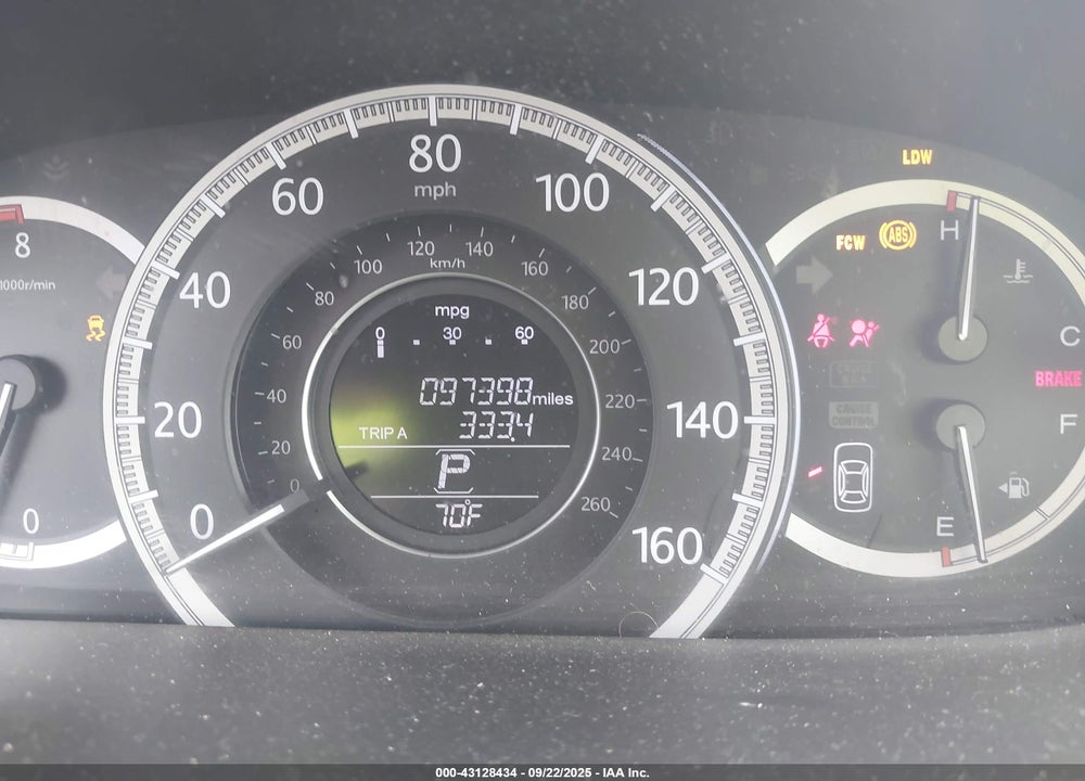 2013 HONDA ACCORD VIN: 1HGCR2F88DA029307