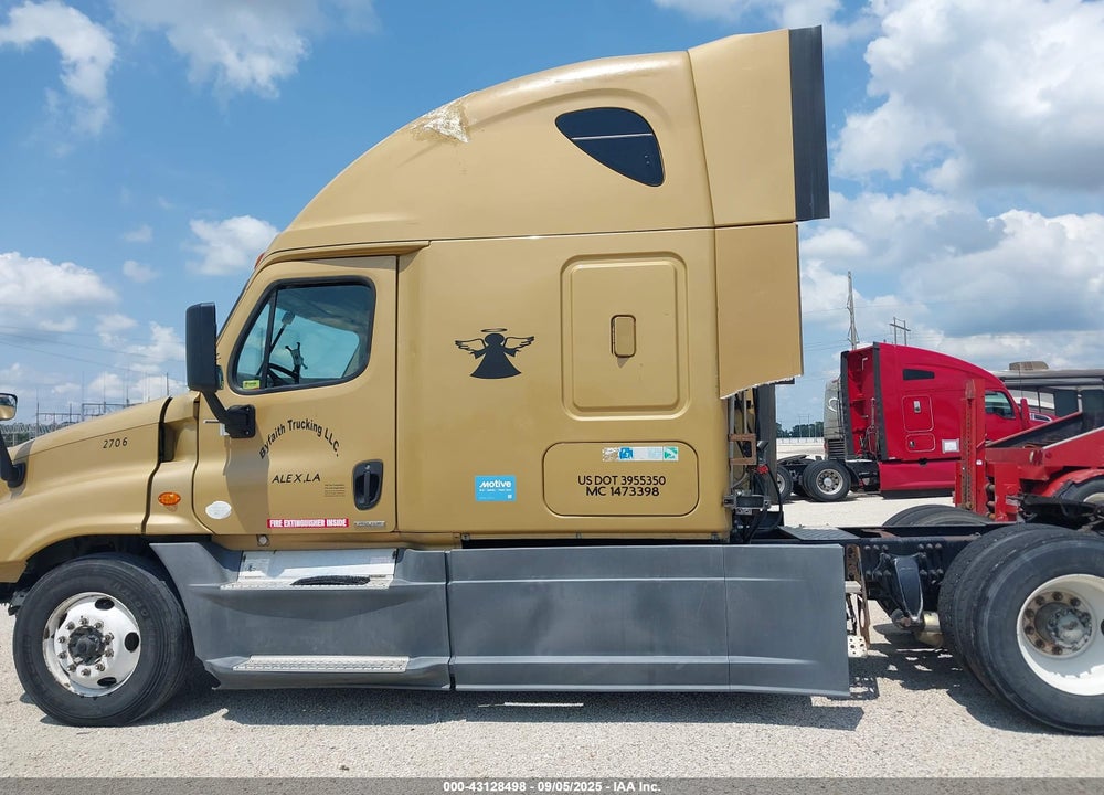 2016 FREIGHTLINER CASCADIA 125 VIN: 3AKJGLD50GSGU5361