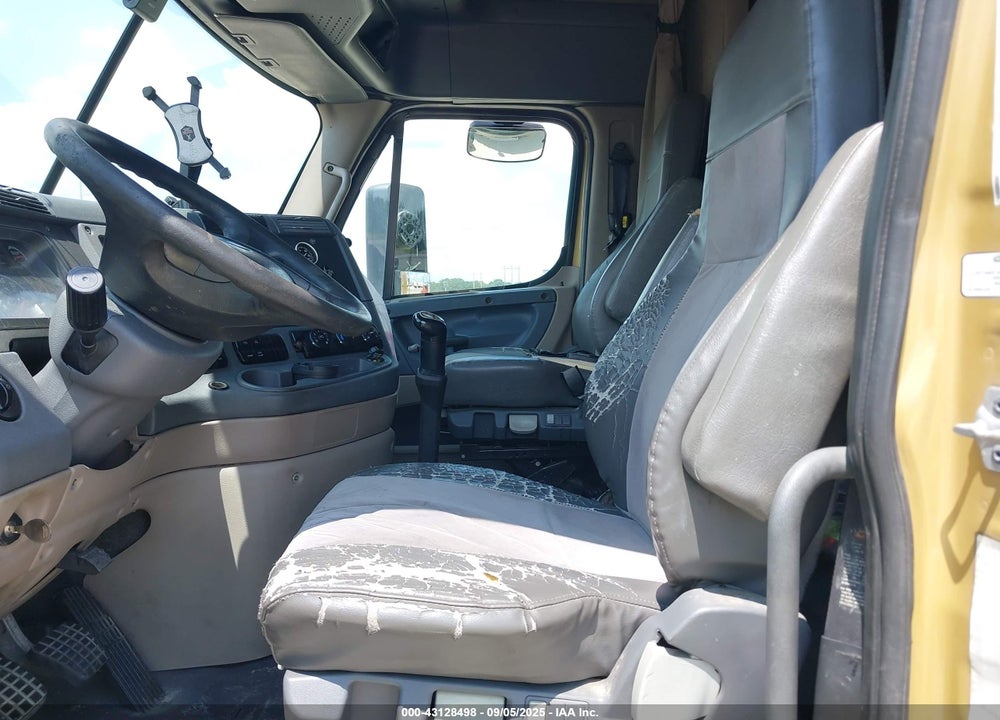 2016 FREIGHTLINER CASCADIA 125 VIN: 3AKJGLD50GSGU5361