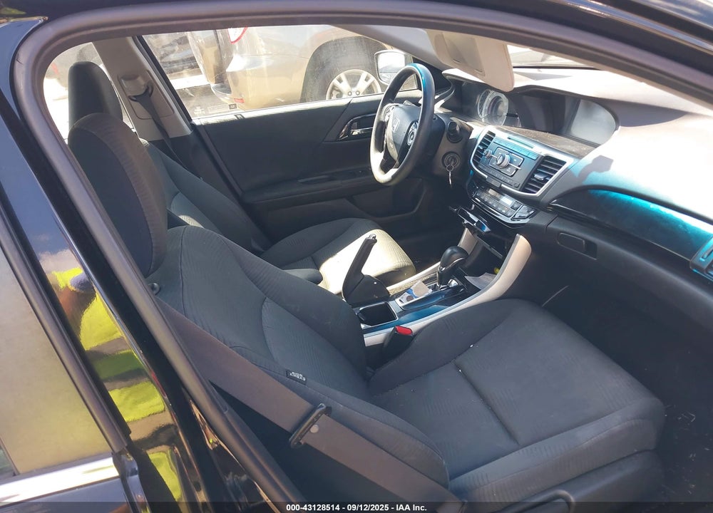 2017 HONDA ACCORD LX VIN: 1HGCR2F31HA037095