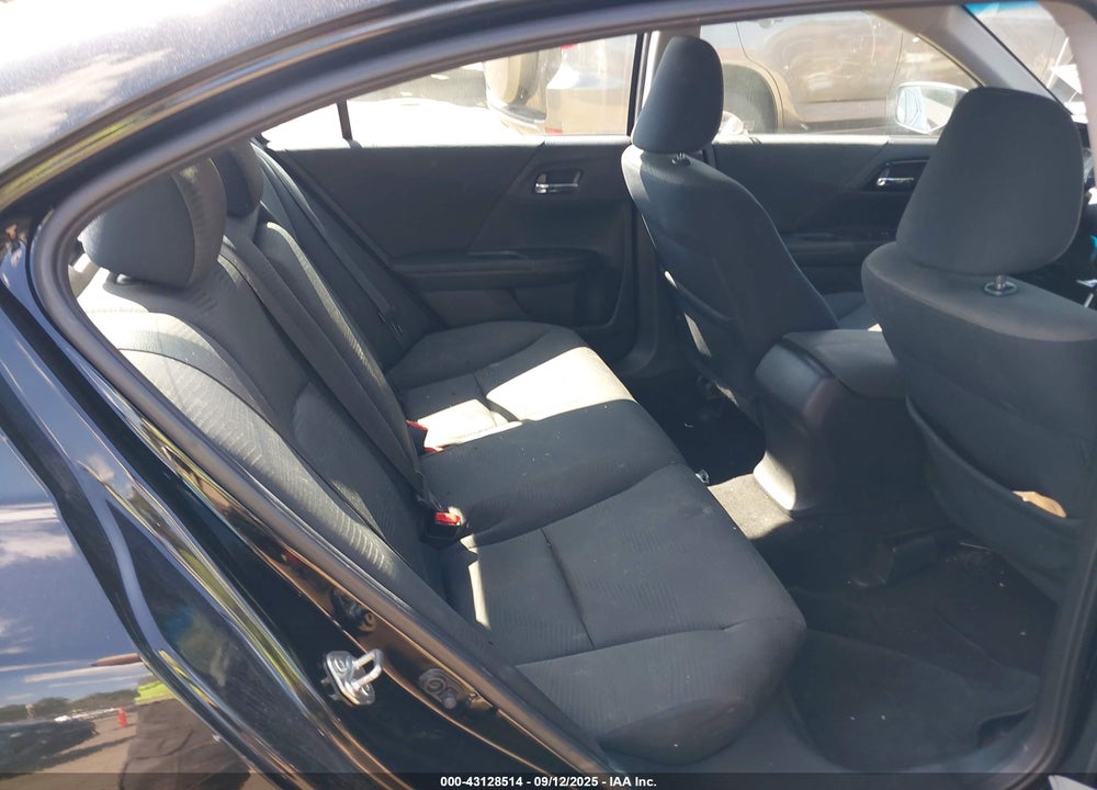 2017 HONDA ACCORD LX VIN: 1HGCR2F31HA037095