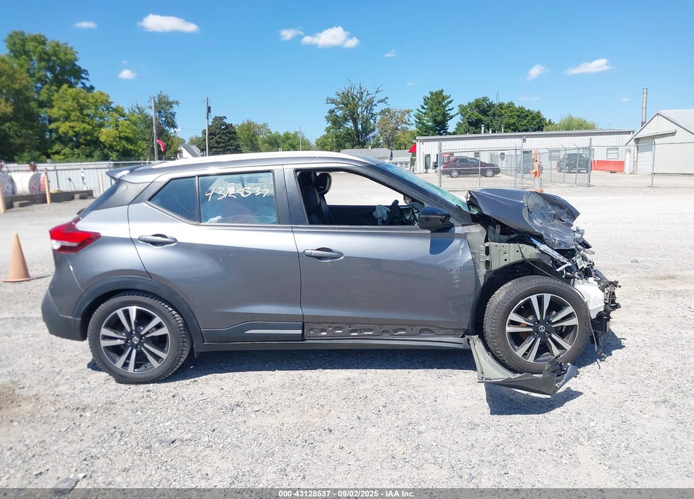 2019 NISSAN KICKS VIN: 3N1CP5CUXKL565451