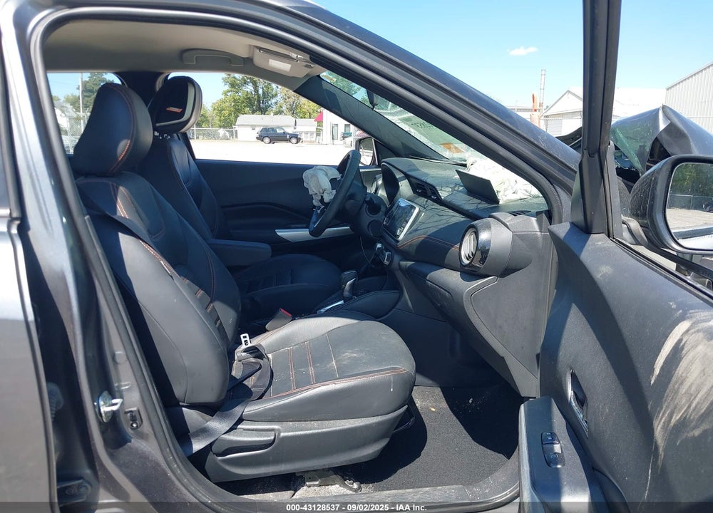 2019 NISSAN KICKS VIN: 3N1CP5CUXKL565451
