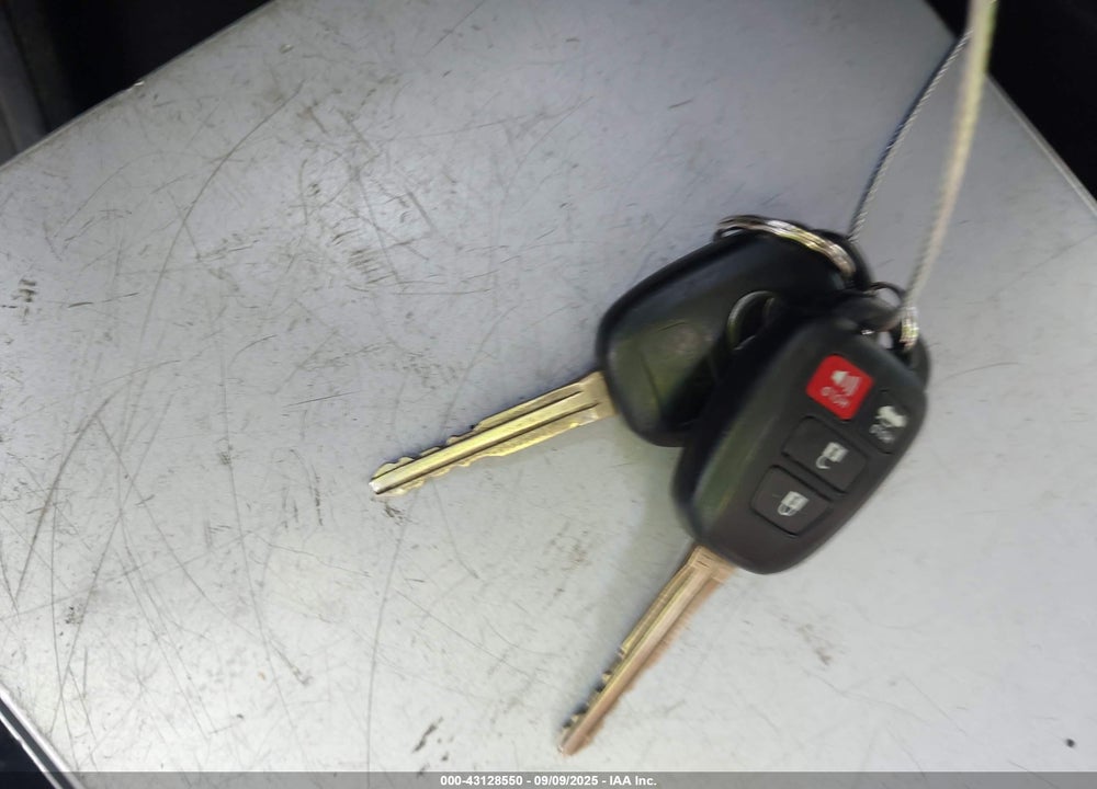 2014 TOYOTA COROLLA VIN: 5YFBURHE9EP013330