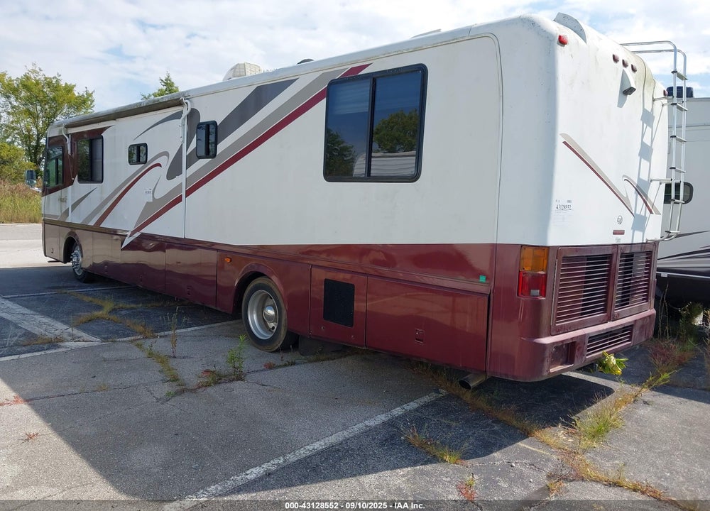 2000 ROADMASTER RAIL DYANASTER VIN: 1RF120510Y2009094