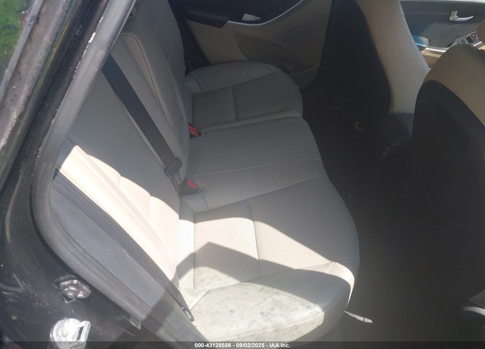 2014 HYUNDAI ELANTRA VIN: KMHD35LH9EU224810