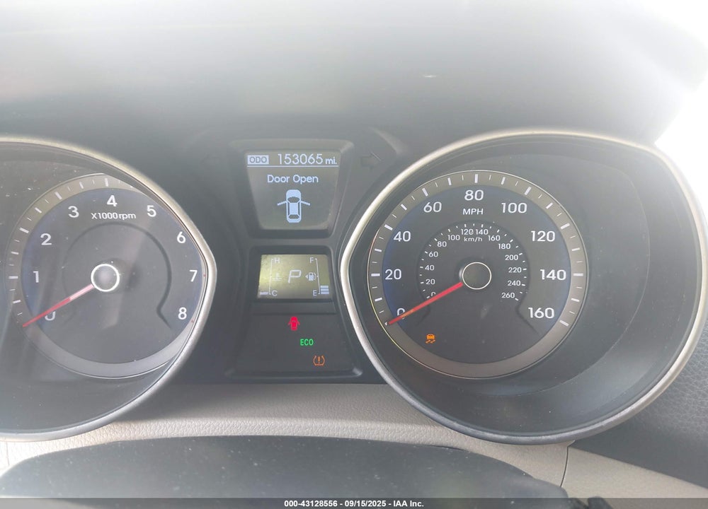 2014 HYUNDAI ELANTRA VIN: KMHD35LH9EU224810