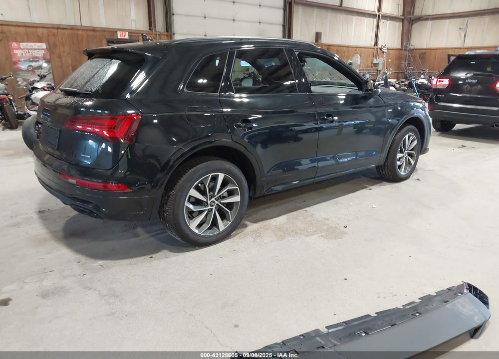 2024 AUDI Q5 VIN: WA1GAAFY0R2117670