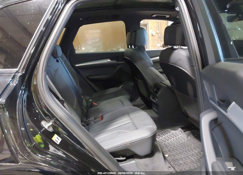 2024 AUDI Q5 VIN: WA1GAAFY0R2117670