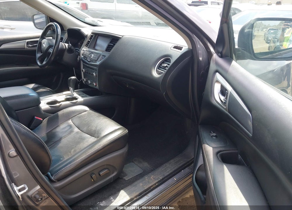 2018 NISSAN PATHFINDER VIN: 5N1DR2MN7JC639111