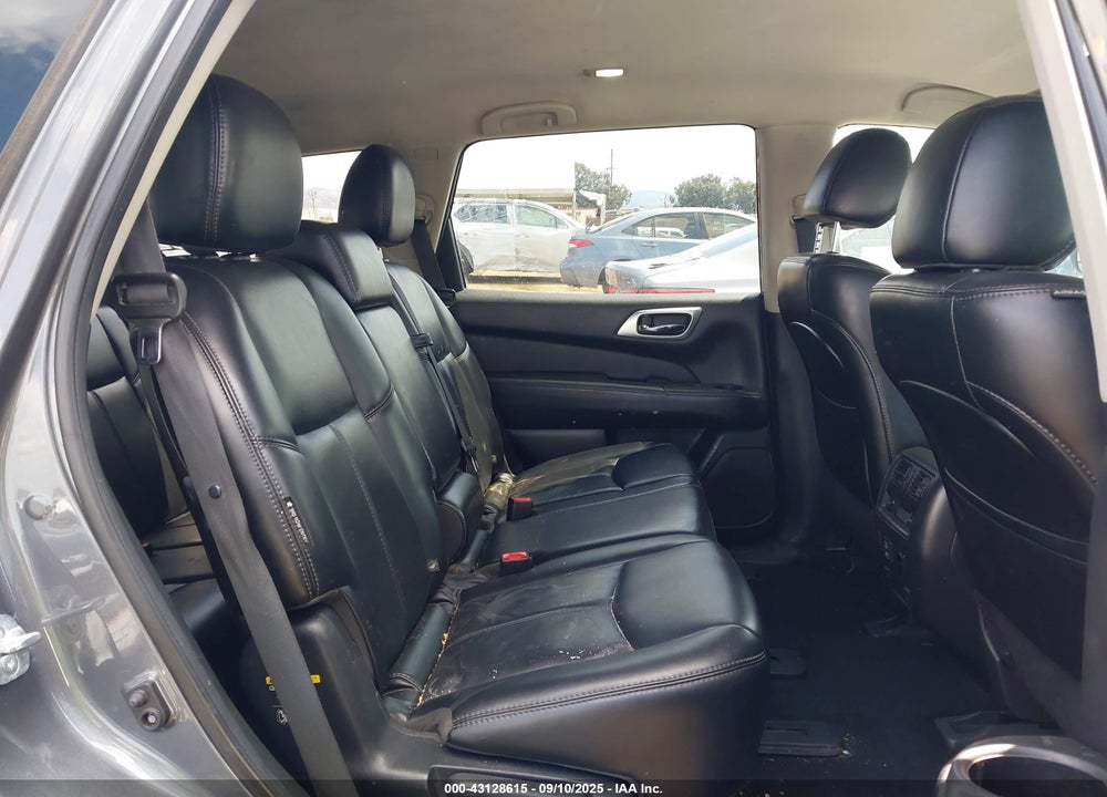 2018 NISSAN PATHFINDER VIN: 5N1DR2MN7JC639111