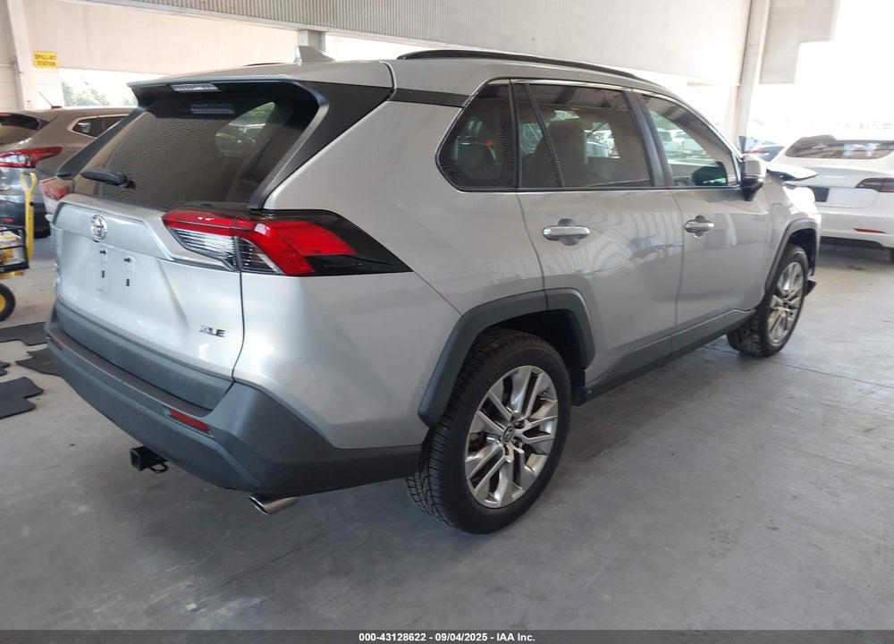 2019 TOYOTA RAV4 VIN: 2T3C1RFV0KW030325