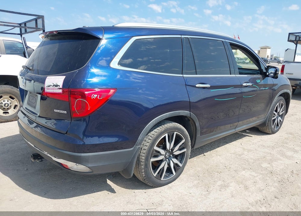 2017 HONDA PILOT TOURING VIN: 5FNYF5H92HB014805